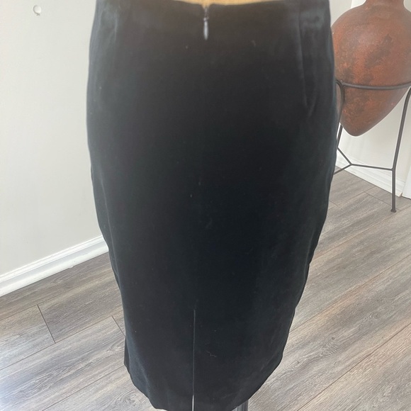Speechless Floral Embroidered Black Cotton Blend Knee Length Skirt Size 7 - Picture 6 of 6